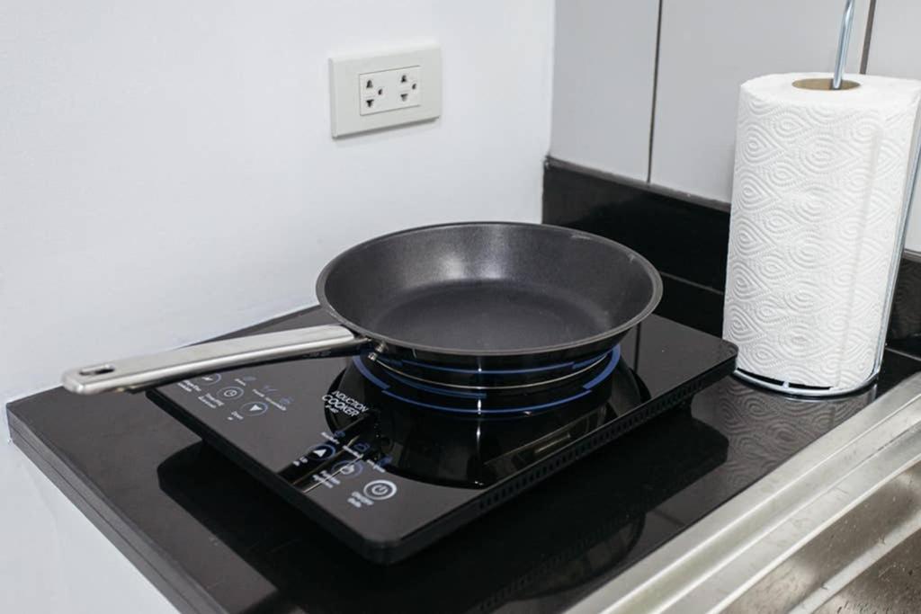 방콕 P2 Silom Large 2Beds Full Kitchen Wifi 4-6Pax 아파트 외부 사진